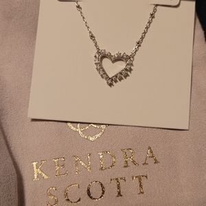 Kendra Scott necklace